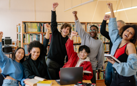 Como automatizar processos acadêmicos pode economizar tempo e dinheiro